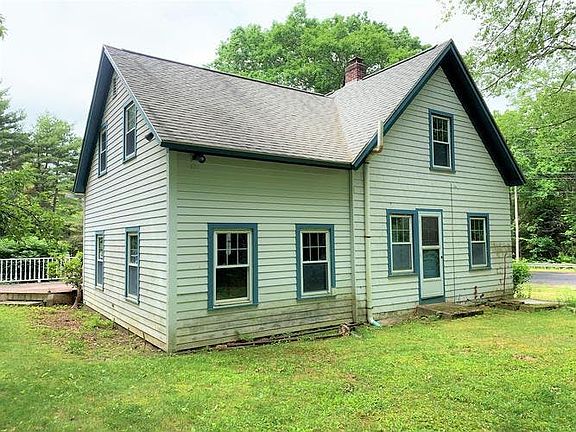 4th image of 576 E County Rd