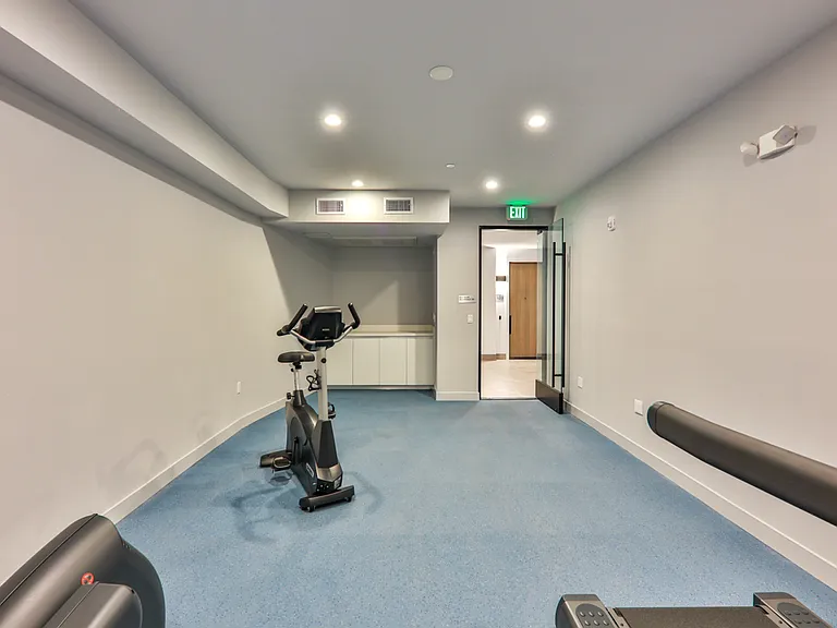 900 N Wilcox Ave #105 — Photo 45