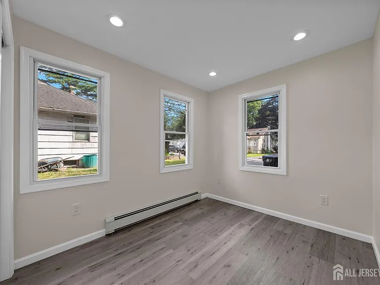 166 Prigmore St #1 — Photo 10