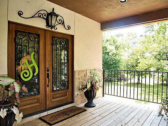 5th image of 1614 Lakeshore Dr