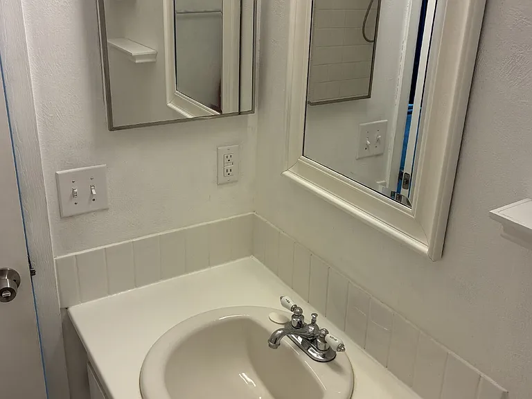 3851 S Genoa Way #B — Photo 13