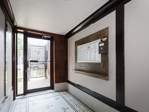 3rd image of 5235 S Drexel Ave #2