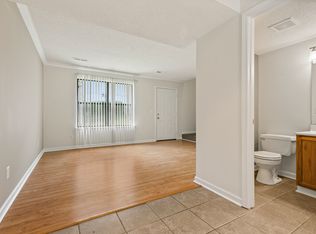 2812 S Greenwood Dr, Johnson City, TN 37604