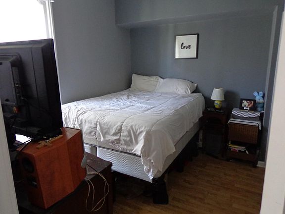 5th image of 262 Ashland Ave APT 3