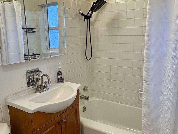 5th image of 2212 Sturges Dr #1