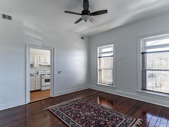 2nd image of 124 N Clay St #2