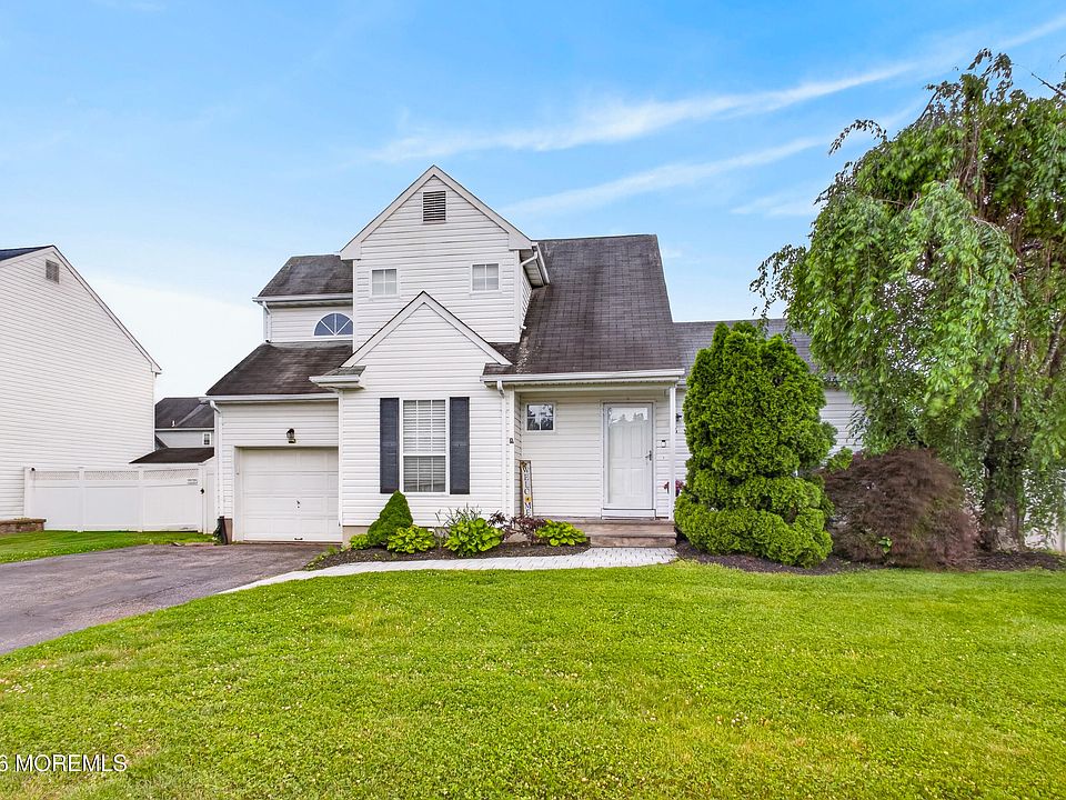 1st image of 6 Red Maple Drive