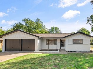 1316 Harrison Ln, Hurst, TX 76053