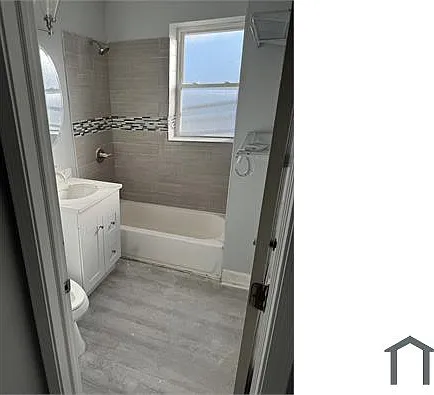 843 E Marquette Rd #2 — Photo 9
