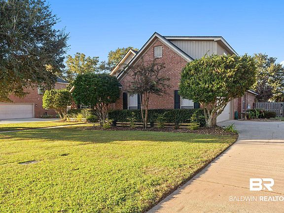 3rd image of 25547 Ravenwood Cir