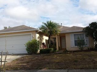 1616 Maximilian Dr, Zephyrhills, FL 33543