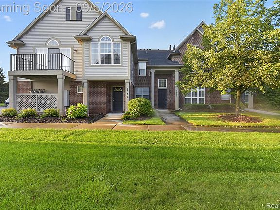 3rd image of 3085 Primrose Ln