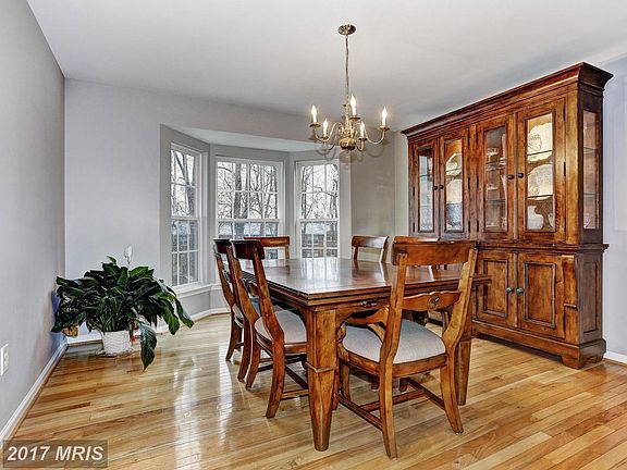 5th image of 12101 Lamottes Ct