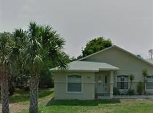 956 Redwood St, Daytona Beach, FL 32117