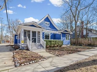 406 S Elm St, Champaign, IL 61820