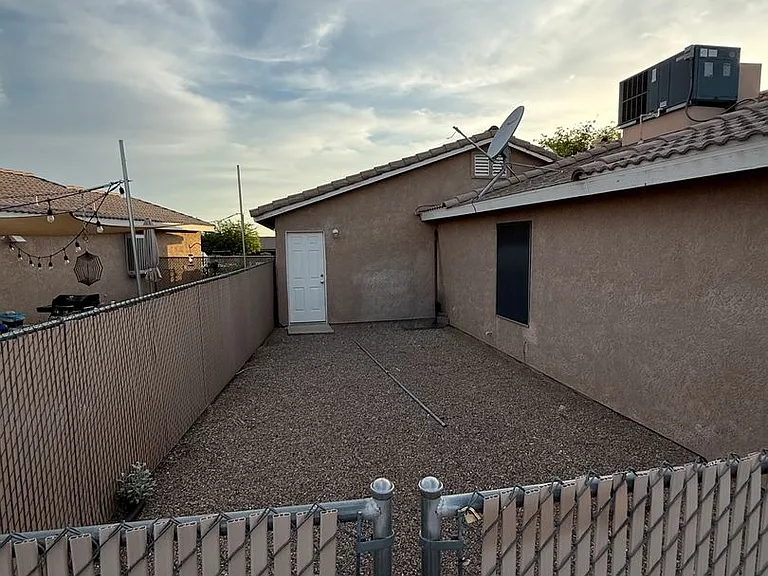 2460 Hummingbird Ln #101 — Photo 19