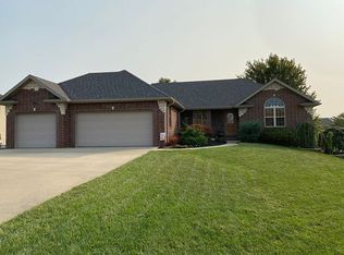 470 Nightingale Ct, Rogersville, MO 65742