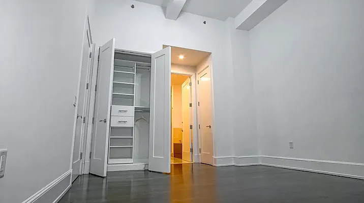 Rented by SERHANT. | media 6