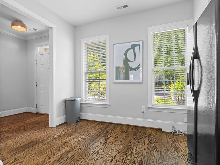 1540 N Duke St — Photo 11