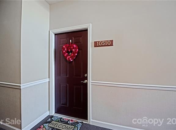 3rd image of 10510 Hill Point Ct