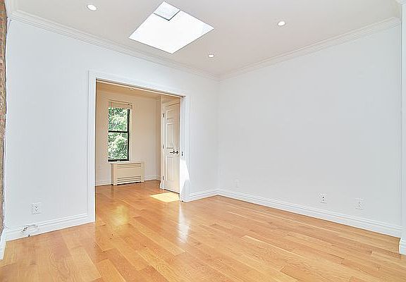 5th image of 321 E 78th St APT 4C
