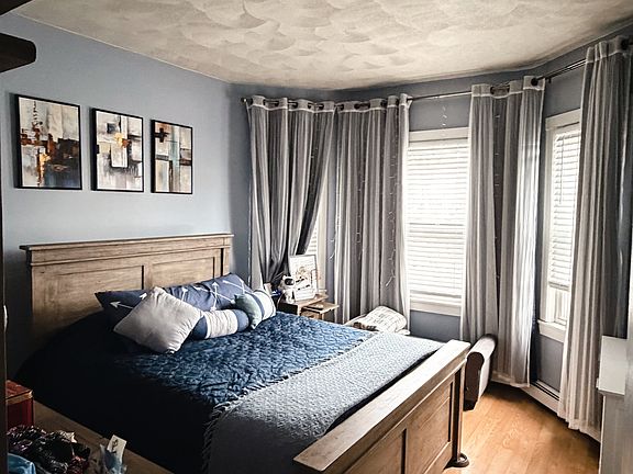 3rd image of 149 Essex St #2