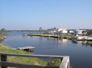 904 Shoreland Dr, Gulf Shores, AL 36542