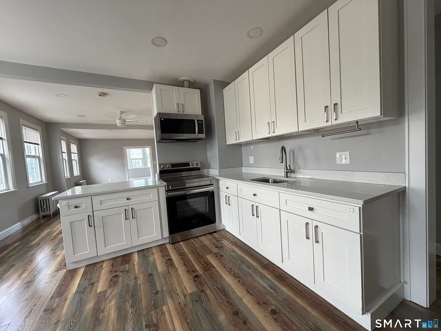 3 bed, 1.0 bath, 1700 sqft, $2,600 — Photo 3