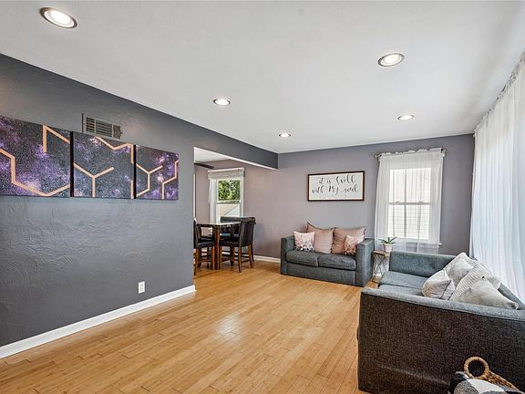 3rd image of 9823 Lullaby Ln