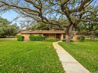 6 Oak Valley Dr, Pleasanton, TX 78064