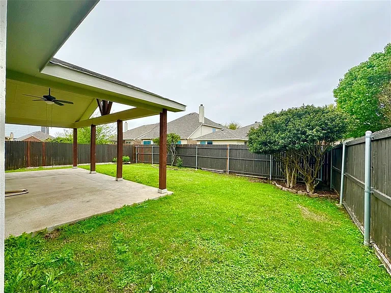 1720 Quails Nest Dr — Photo 17
