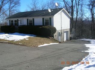 33 Summit Dr, Sussex, NJ 07461