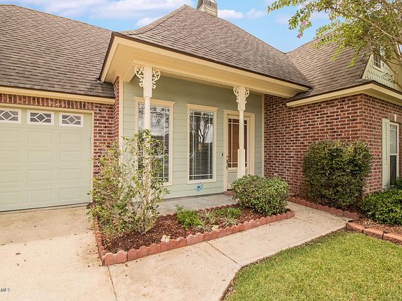 2nd image of 113 Shadowbrook Ln