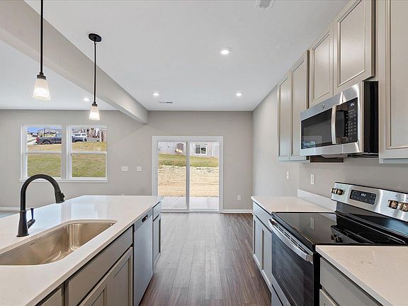 5th image of 1292 Parkside Dr