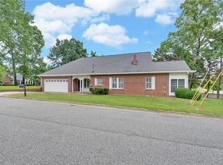 1261 Enota Ave NE, Gainesville, GA 30501