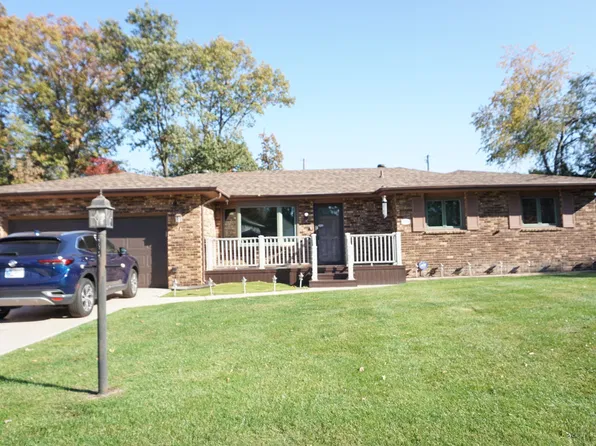 2809 Carmen St, Portage, IN 46368