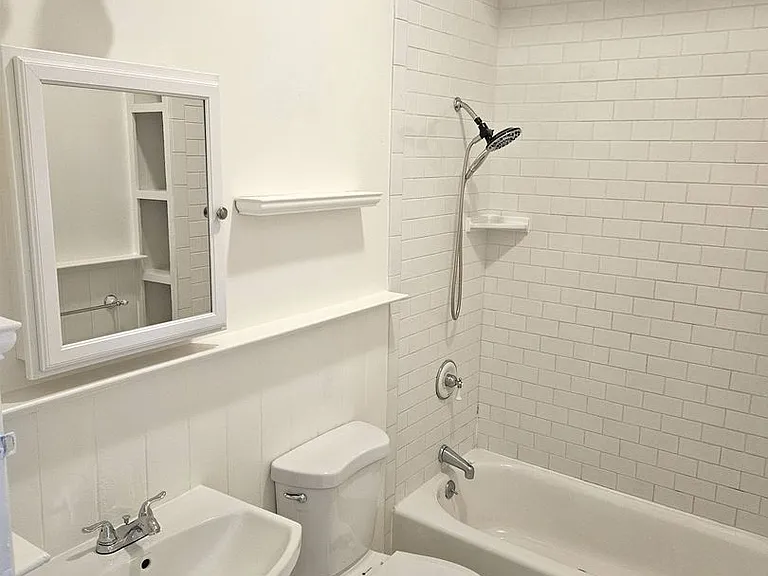 337-341 Georgia St — Photo 11