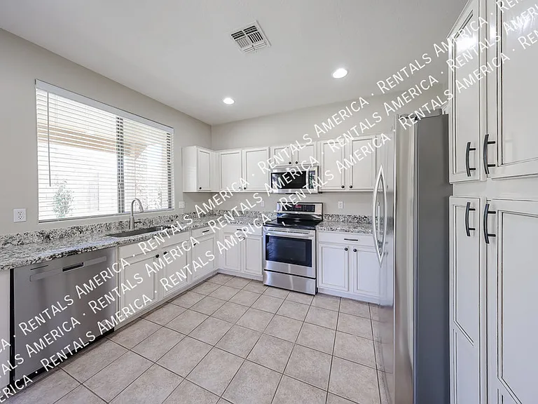 16926 W Nottingham Way — Photo 26