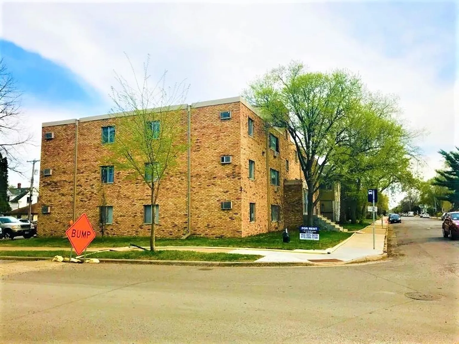 3305 Bryant Ave S. (Uptown) — Photo 2