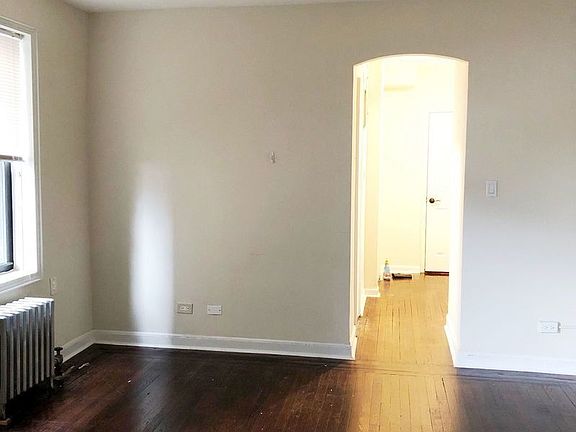 5th image of 3040 45th St APT 1B