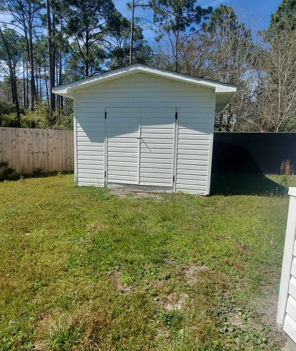 3 bed, 1343 sqft, $2,500 — Photo 2