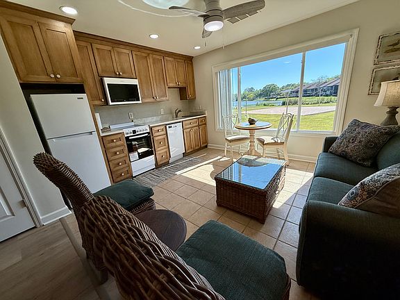 5th image of 288 Moss Oak Cir #1