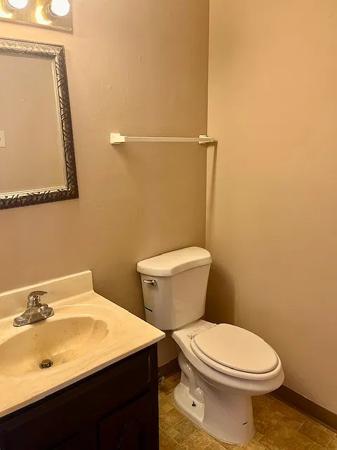 3 bed, 2.5 bath, 1600 sqft, $1,550 — Photo 2
