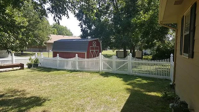 2 bed, 1370 sqft, $1,375 — Photo 4