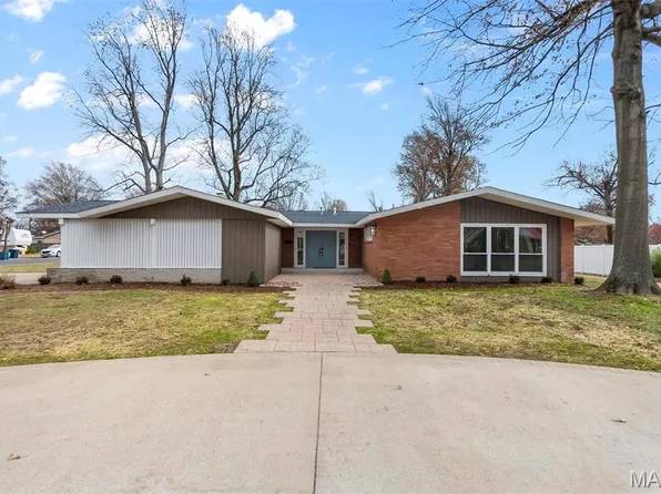1401 Warde Rd, Charleston, MO 63834