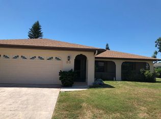 32 Clintwood Ave, Englewood, FL 34223