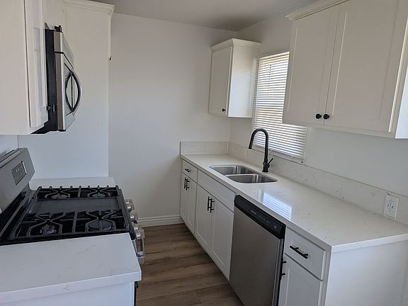 2nd image of 2823 E 7th St APT 5