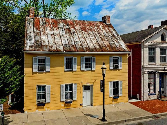5th image of 308 W Main St