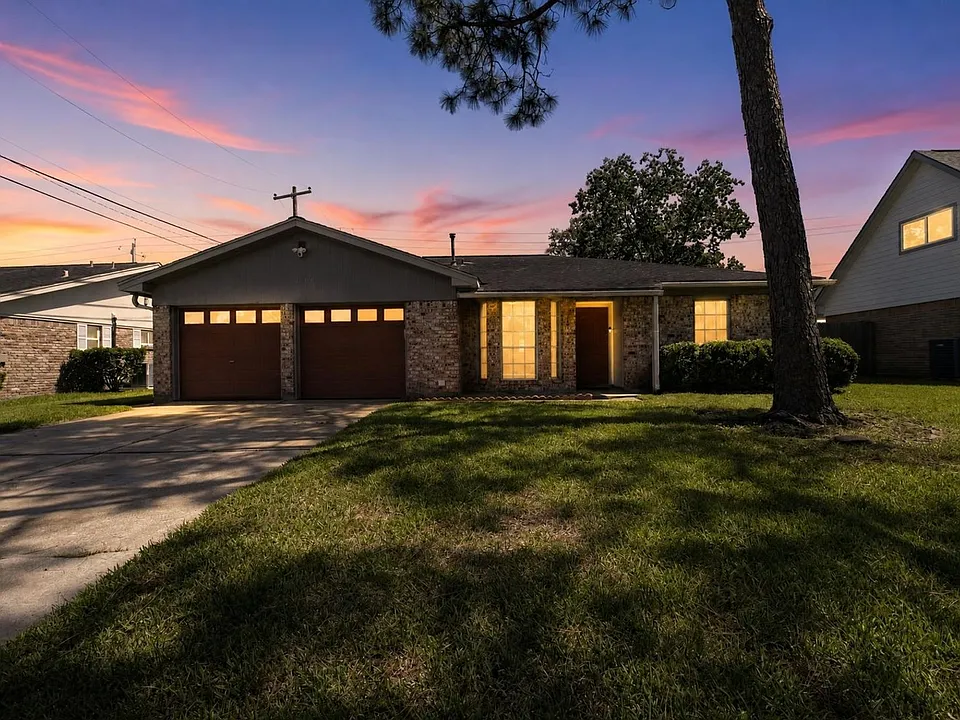 1901 Fairfield Ct N