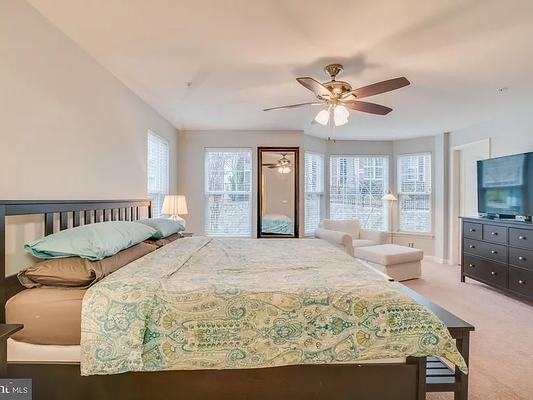 2291 Kew Gardens Dr — Photo 16